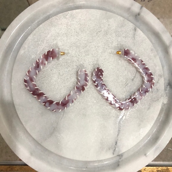 5/$25 Purple & White Threaded-edge Earrings - Picture 1 of 1